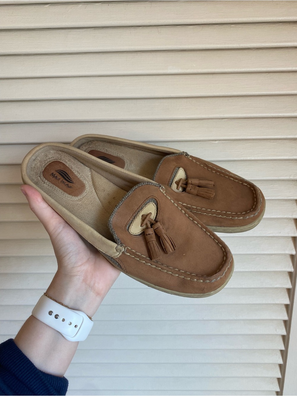Maui Island Cape Cod Slip-on Loafers with Tassels in Size 7